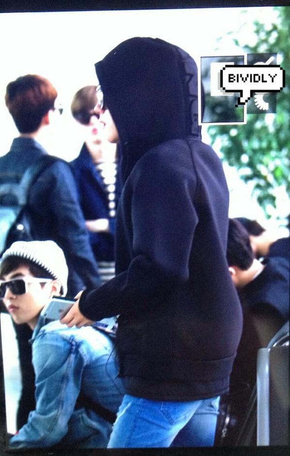 백혀니는 천재같다 후드로 얼굴이 다 가려져도 귀여울 걸 알았겠지 그래서 내가 석촌호수에 있는 러버덕처럼 씹DUCK사할 줄 알았다면 진짜 천재다 천재