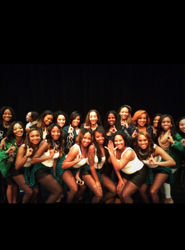 shesLETHAL's tweet photo. ✨Congratulations to my Neos!!! @DeltaBeta_AKAs 🏆🏆🏆💖💚💖💚💖💚💖💚✨ http://t.co/Muxxy7f5NF