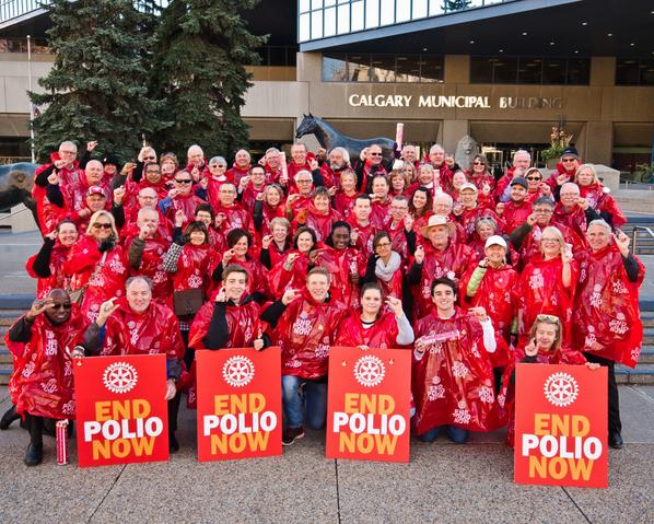 CalgaryOlympic's tweet photo. @Rotary and @EndPolioNow, we are this close to ending polio! http://t.co/5B48IUZHtq