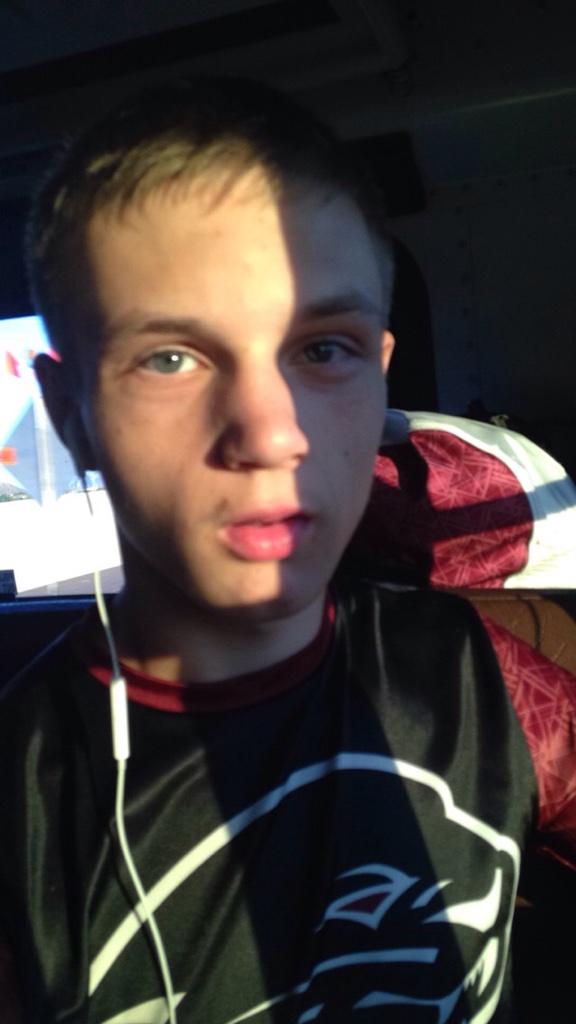 lat228_nation's tweet photo. Bus is broken down but that ain't gonna stop me http://t.co/JogcUCnVfM