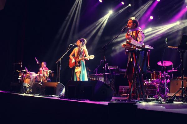 CervezaSol_CL's tweet image. #Tonolec transmitiendo toda la energía en el escenario #fiiS2014 #CervezaSol