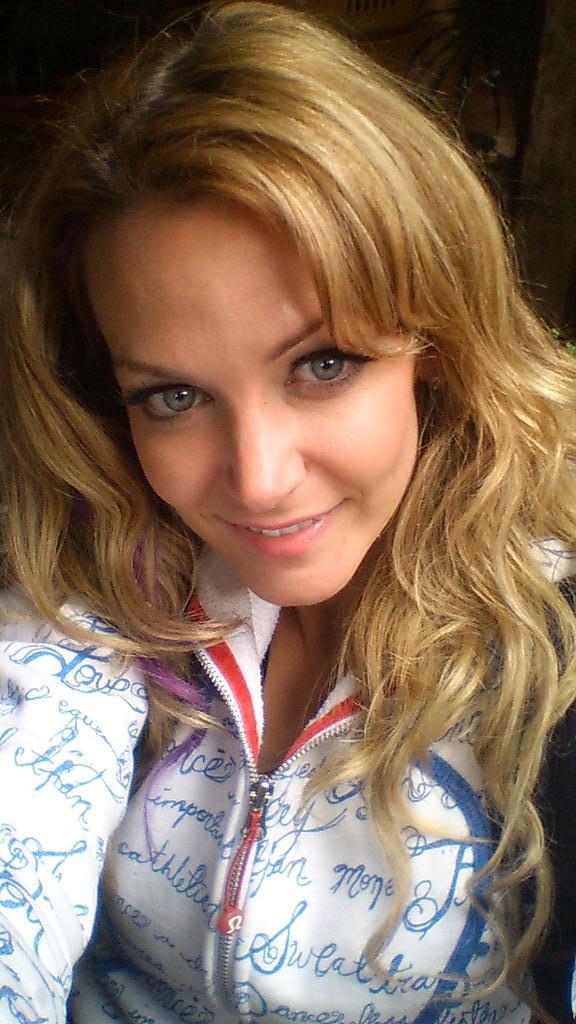 Jennifer Blake's Instagram, Twitter & Facebook on IDCrawl