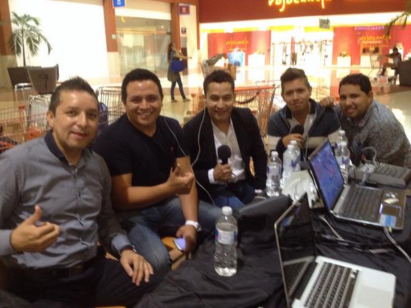 YoAmoPlaya's tweet photo. Sintonicen @PoplandRadio1 transmitiendo desde Centro Maya con @LaVaquitaPlaya y @PalazzoDisco por @YOAMOPLAYARADIO http://t.co/8hbujZw0nc