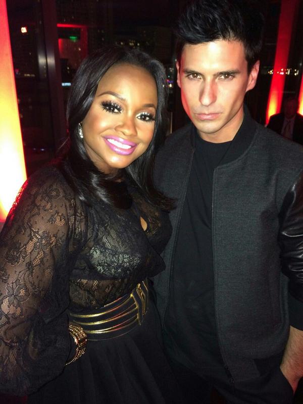 THEMISSHAPES's tweet image. Found the queen of Atlanta @PhaedraParks #PhaedraParks #HelloAtlanta 🌟🔥👸🍊