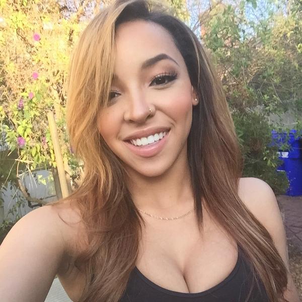 Tinashe's tweet photo. keep smiling 💜 http://t.co/PGmdqTBHJP http://t.co/yXjwAEwjgS