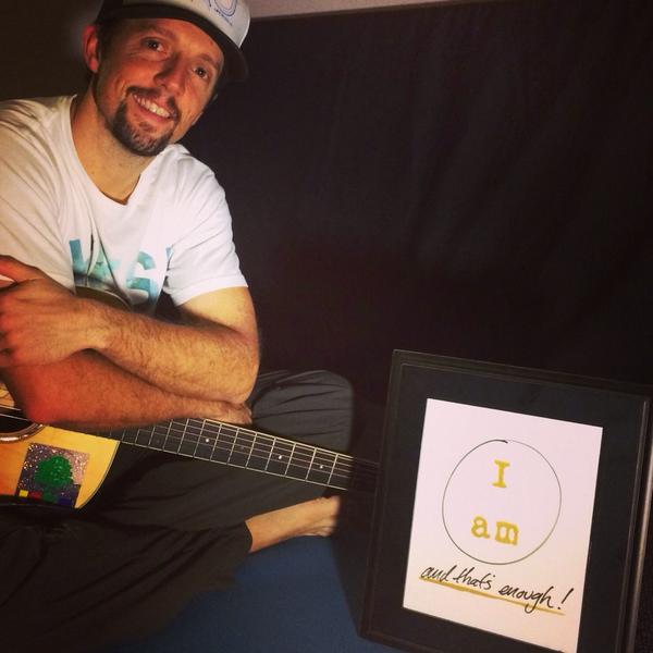yourjoyologist's tweet photo. Oh hey @jason_mraz is using his #iam print to keep him inspired on tour.  Get yours at http://t.co/o9fsgvF13E http://t.co/T6dM2Oa8MU