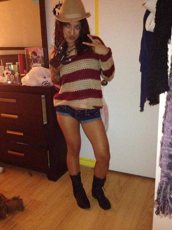 princesadonjuan's tweet photo. B/c it's my birthday week 😊 #kugar http://t.co/Ux66KLAHmm