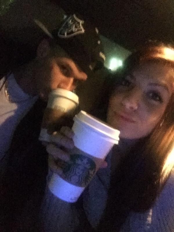 eaantonio_'s tweet image. Check out the new iPhone 6 front camera quality 😒😕 #StepItUpApple #BasicWhiteKids