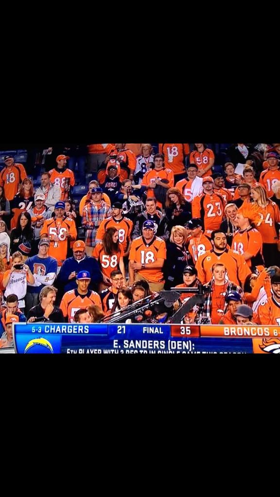 haileyyvaldezz's tweet photo. Made it on TV last night!!! 😝 #gobroncos #58 #thatsme http://t.co/Anb393bSFA