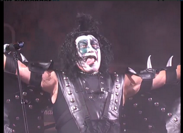 BleacherReport's tweet photo. VIDEO: Michigan State’s Tom Izzo dresses as a member of Kiss for Midnight Madness http://t.co/nxI6vs88bc http://t.co/gfLgAkXrrl
