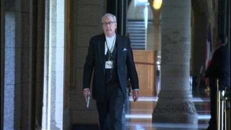 CBCNews's tweet photo. Ottawa shooting: The face-to-face encounter that ended the attack on Parliament http://t.co/HM4JAycP1W http://t.co/Hy29FxcozD