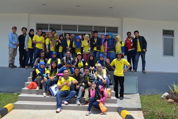 bertha_simbolon's tweet photo. Team PT Kinocare Era Kosmetindo http://t.co/cbrJoN7mGW