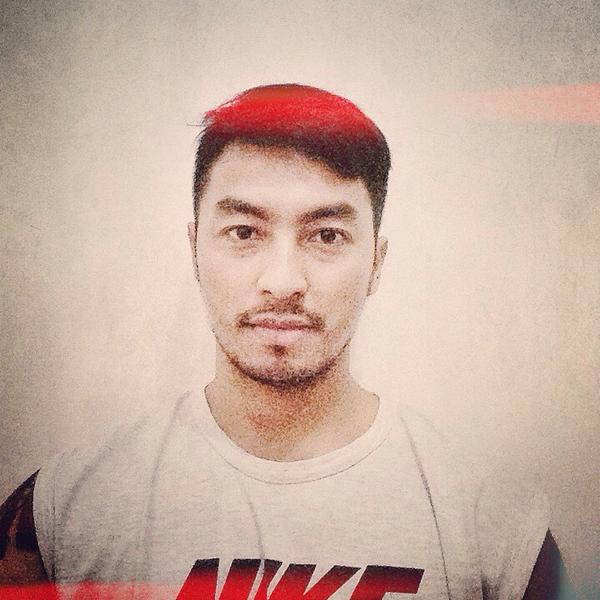 Fadhika_R's tweet photo. Red http://t.co/n9Ofc1e7Rx