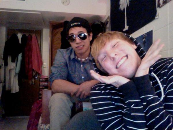 daniel_shelley's tweet photo. Happy 23rd to my fav roommate 5ever @StevenPenland #JsOnOurFeet http://t.co/GNtV3xcOZ3