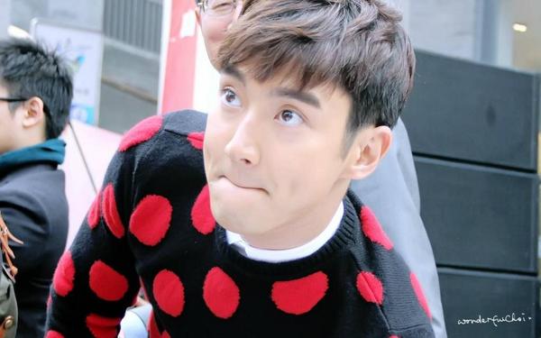 ariestamaterasu's tweet photo. [HD] 141024 Siwon at Beijing Event *(SiwonLover)* http://t.co/YSrw6KSsJA http://t.co/fnXZYshK3q