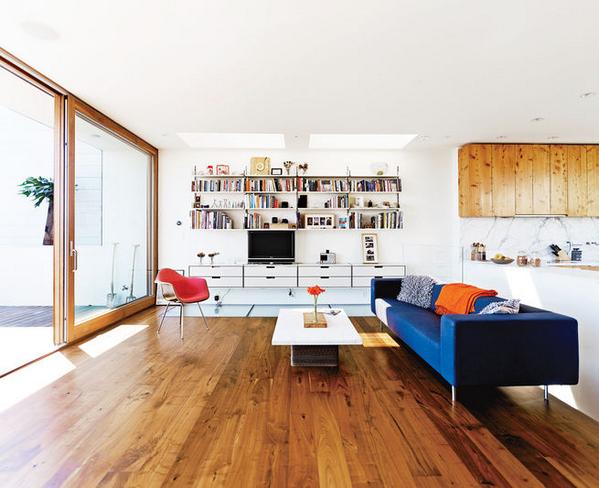 These picture-perfect interiors were guided by sharp curatorial eyes: bit.ly/1tjvuxZ