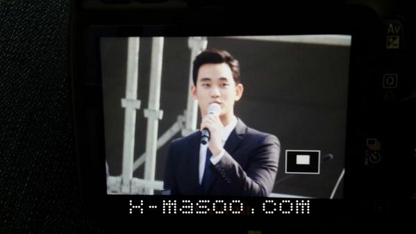 xmasoo_com's tweet photo. 141025 preview 3 서울시 홍보대사로 위촉된 #김수현 배우. 서울의 야경을 즐겨보라고 추천했어요. http://t.co/MR5ZDBPvug