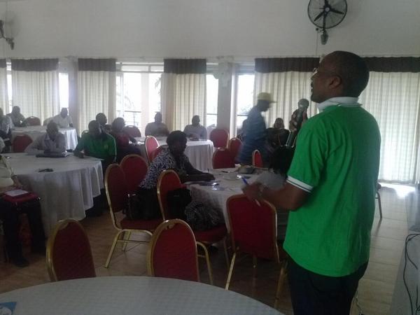 PaulAtwine's tweet photo. Rotarian @niyimic presented on stakeholder Management &amp; CSR (Lessons learnt from @RotaryCancerRun ) @Do_Kim http://t.co/033KICp29C