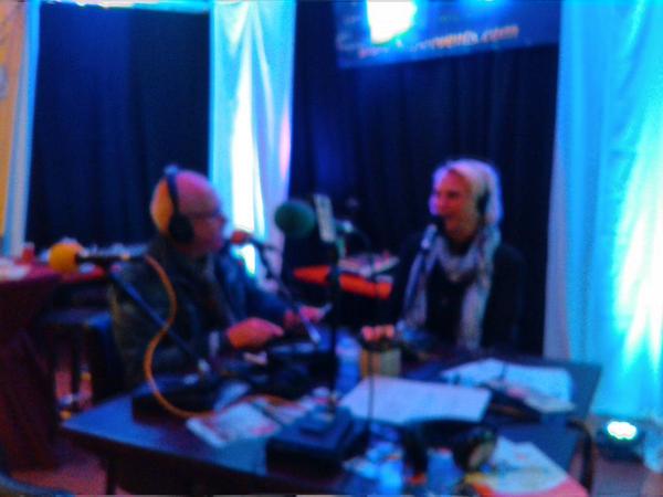 survento50plus's tweet photo. Standhouders worden geinterviewd door @rtvkanaal30 op @survento50plus http://t.co/ftYmZroosq