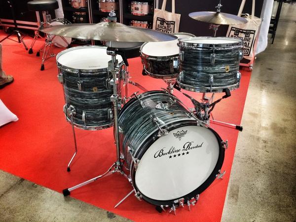 Backlinefi's tweet image. Musiikkimessuilla meidän ständillä 6p106 Jaska Lukkarinen klo 14-16 keskustelemassa rummuista! #musiikkimessut