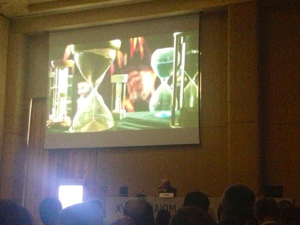 Oncoinfo_it's tweet image. #AIOM2014 Barone: "Il tempo del paziente oncologico è fatto di "nows", di attimi"... @fotiosloupakis