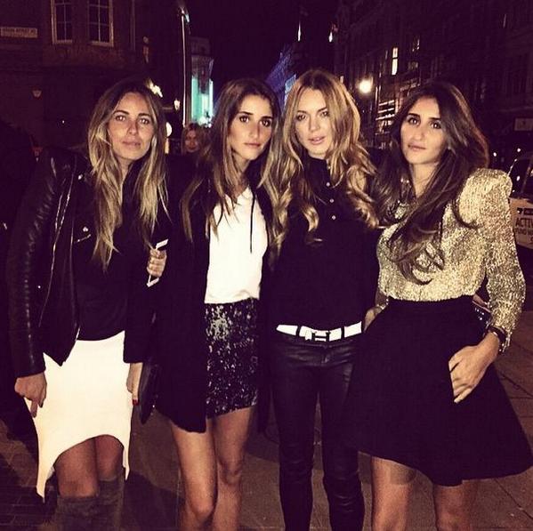 LohanItaly's tweet image. #LindsayLohan last night with friends at "Roka", an Japanese restaurant in London's Mayfair. (Oct. 24, 2014)