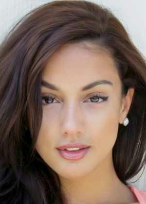 Happy birthday
Brittney Alger zum 26.
 
USA, 1988 