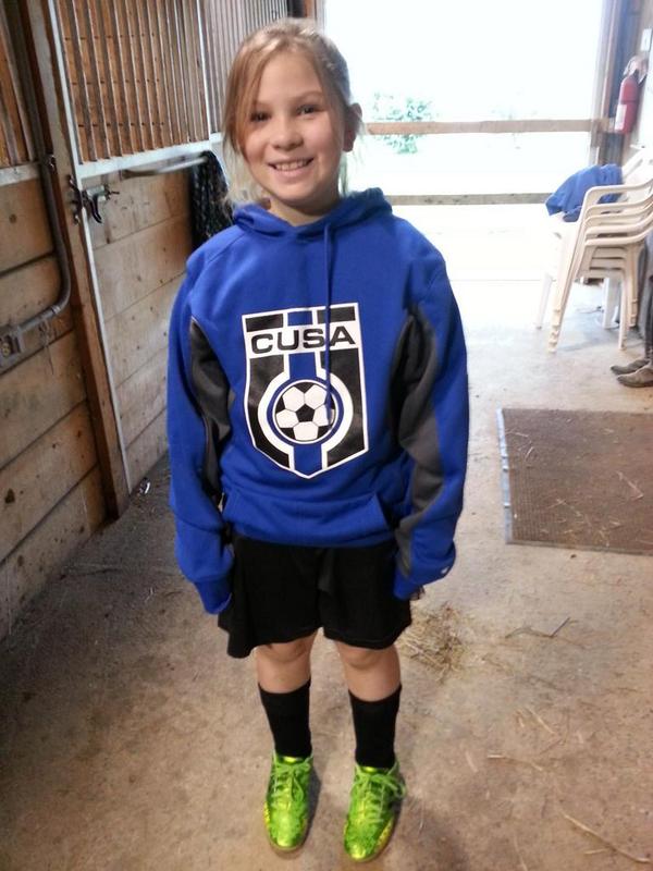 thaley222's tweet image. First indoor game of the season for our goalie Sam.