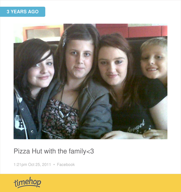 bethanspall95's tweet photo. 3 years ago today :) wow that's scary <3 http://t.co/aNBrmRuFKs http://t.co/p3rLqsm1uz