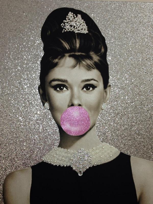 glitterwallsuk's tweet photo. Our #Bubblegum #MarilynMonroe #AudreyHepburn #AnyColours #AnyBackground #Beauts #Icons #SuperSparkly #Glamour ๐๐โจ๐๐ซ๐ http://t.co/tBvcC7hEv4