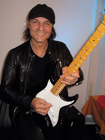 Happy birthday to the sexy, gorgeous and great musician: Mr. Matthias Jabs of Underrated guitarist! 
