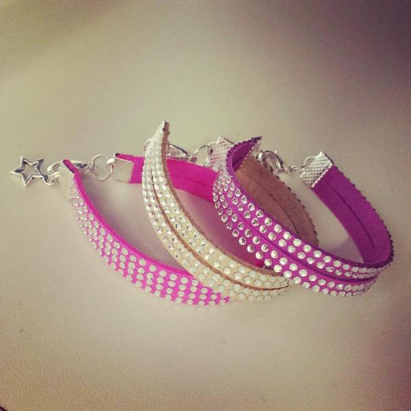 MUNDOpulseras's tweet photo. Nuevos modelos en Facebook y online http://t.co/ccMh4zwc3m http://t.co/bpnVM4KOQU
