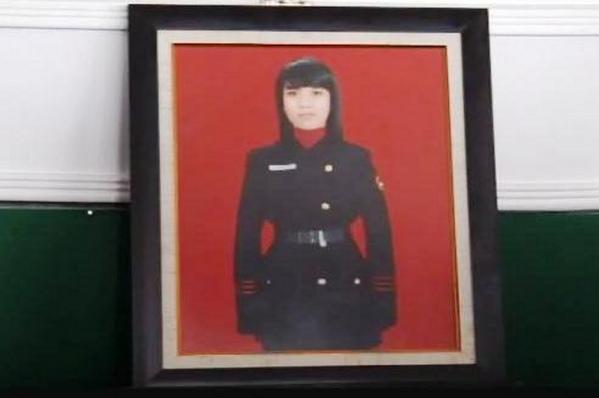 Metro_TV's tweet photo. Gayatri Pernah Bercita cita Jadi Anggota BIN  http://t.co/40Yc9JLLIw http://t.co/CMV9GeSl67