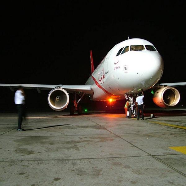 MEGAPLANE's tweet image. Late night arrival at Sharjah Airport!
Amazing Picture, isn't it ?
Airbus a320-200
From: ???
#nightversion #sharj...
