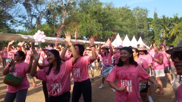 BaliPinkRibbon's tweet photo. There is so much fun with so much activities &amp; entertainment at #BaliPinkRibbon Walk today look at their happy face.. http://t.co/WLiFqNjmQF