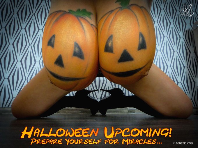 Halloween Upcoming! Prepare Yourself for Miracles!
XOXO @AgnetisMiracle 
PS Don't forget RT <3 http://t