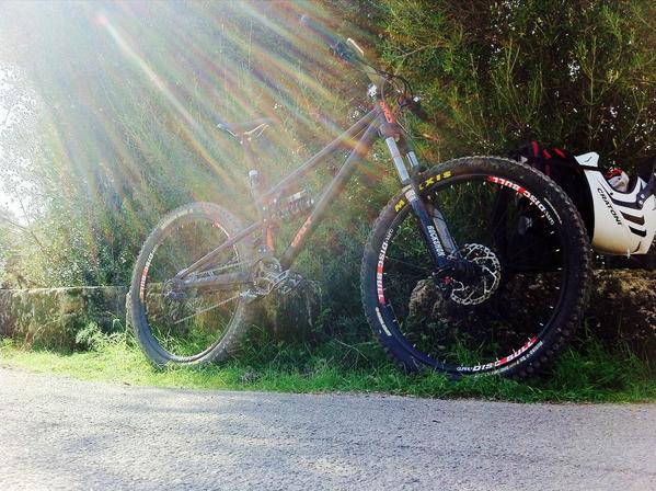 NesJimeno's tweet photo. Enduro morning in Randa, Mallorca @DMR_bikes @NesJimeno http://t.co/MpJDffzKJN