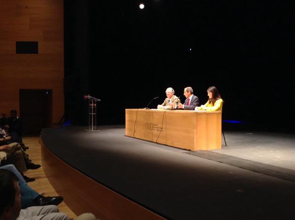 alumni_unav's tweet photo. Lleno absoluto en el auditorio del nuevo Museo @Museo_unav #unavRA #alumniweekend http://t.co/KPdPKJXLE9