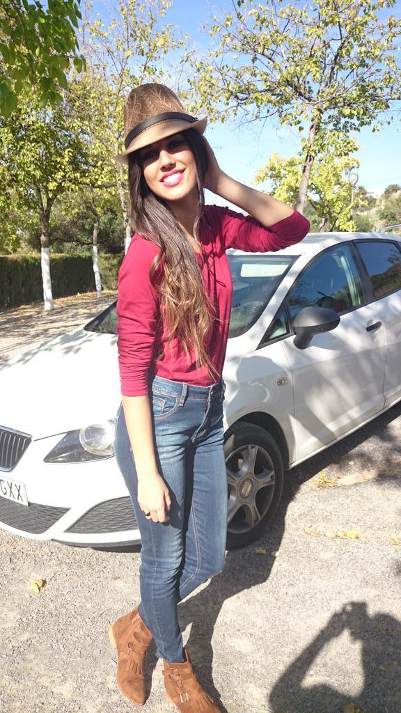 Cintiiuskii18's tweet photo. Ya en casita! Buena mañana de sesión @fcortesphoto 😊😊 así da gusto madrugarrrrrr #ModaStylo http://t.co/LPZ9zmpgwB