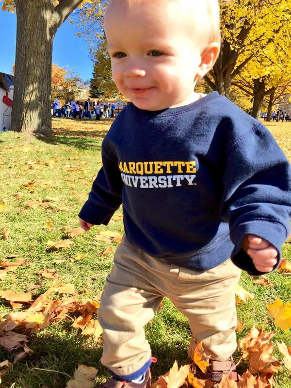 teecyclexavier's tweet image. Repping @MarquetteU at the #catholicschoolswalk