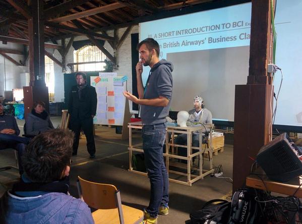 MeMachineAndI's tweet photo. Mmhhh. Brains. #HuMITec #Barcamp http://t.co/JW0YVipWYM