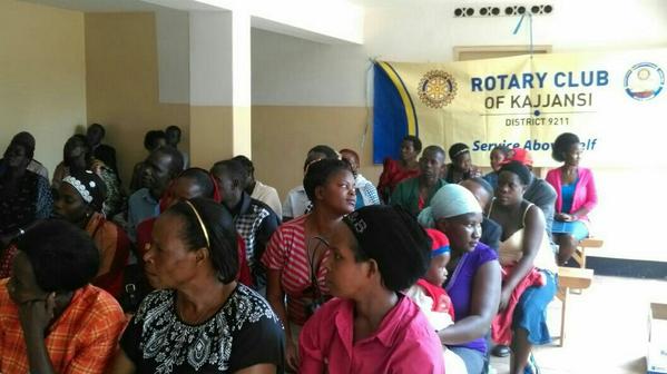 ChildbirthSI's tweet photo. CSI Uganda team joined Kajjansi Rotary District 9211 to advocate &amp; deliver  community-based health services @rotary http://t.co/Sfg6PM8pA2