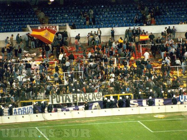 FondoSur_1980's tweet photo. Ayer, hoy y siempre... ¡¡¡PUTA BARSA!!! http://t.co/ZoOXcaETA6
