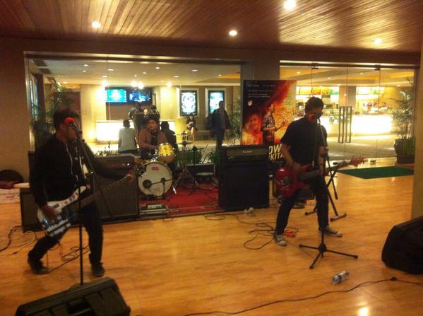 Official_JamSic's tweet photo. Stelah di selingi home band, giliran coaster yg menggoyang panggung jamsic, http://t.co/beMJ7eJ7im