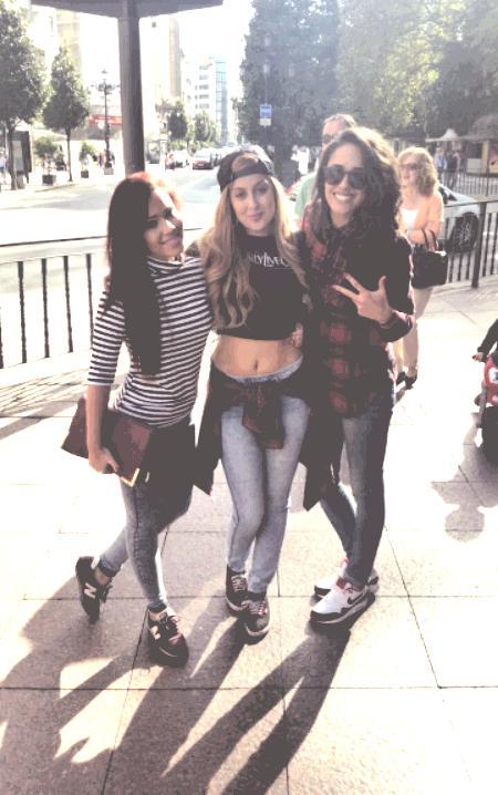 luciiapgarcia's tweet photo. Tardecita mas perfecta imposible! Tour por Gijon con mis ladys,gracias por estar ahi siempre, os adoro y es poco♥ http://t.co/oe12T1eM0f