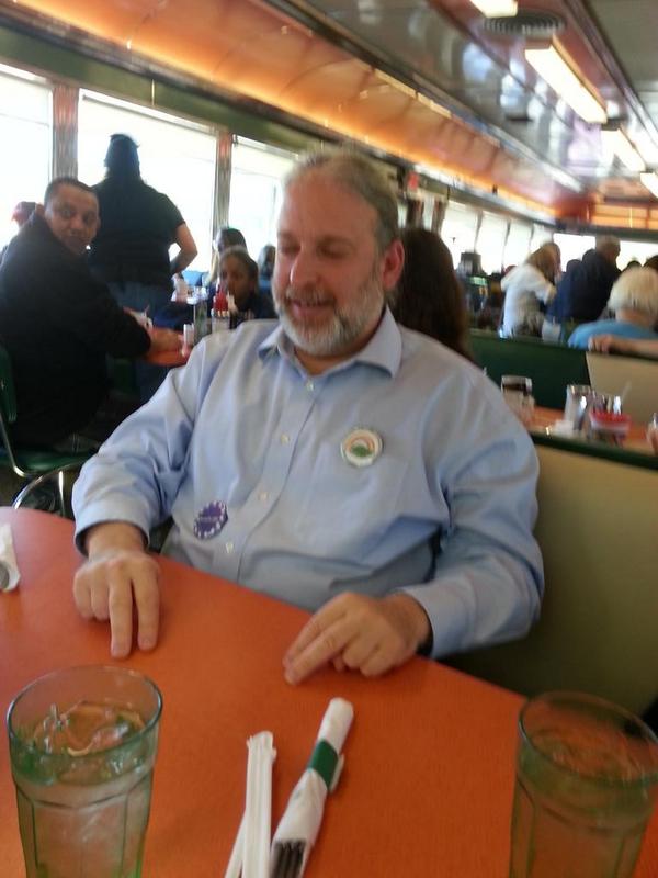 ianjacksonforma's tweet image. With @FactorForSOC #fallriver meeting people #mapoli