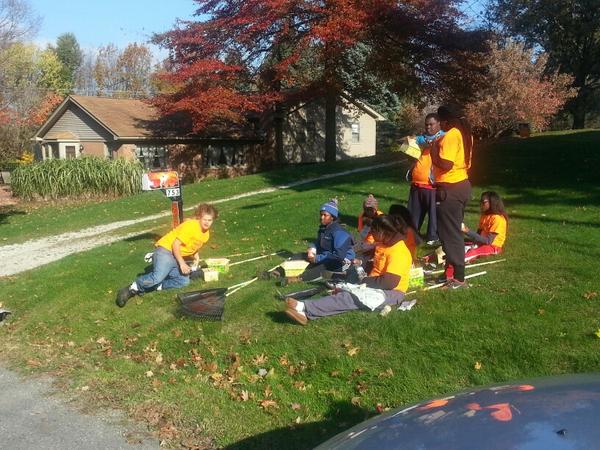 p_unity's tweet image. Everyone taking a much needed break...house #3 #KentSeniorServiceDay