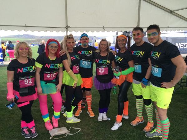 NeonRunUK's tweet photo. There are some great outfits here in #Sunderland ready to #LightUpTheNight http://t.co/65BXXEfl5c