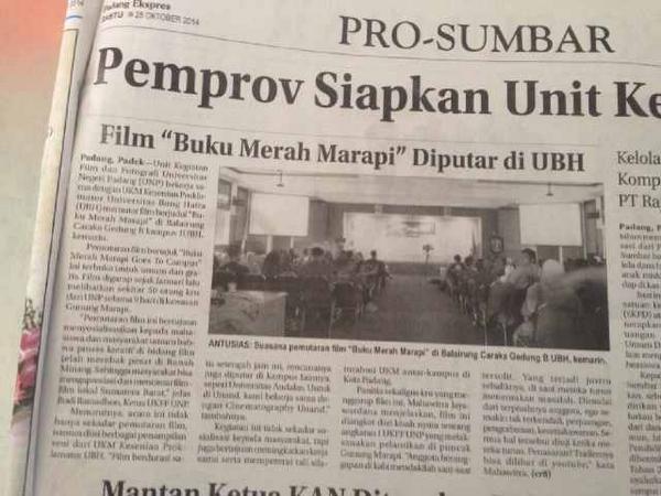 UKFFUNP's tweet photo. Padek Hari ini @BukuMerahMarapi @BEMUNP_Official @gantonews @padangekspres @UKMKesProkUBH http://t.co/XFdSgCkZ2G