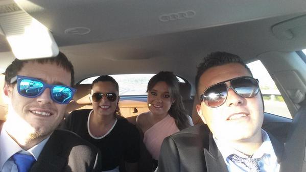 taberafish's tweet photo. Camino a canet
#selfie
#bodorrio
@yessguidette 
@Bea_gonzalez_ http://t.co/3Dbbo62ihr